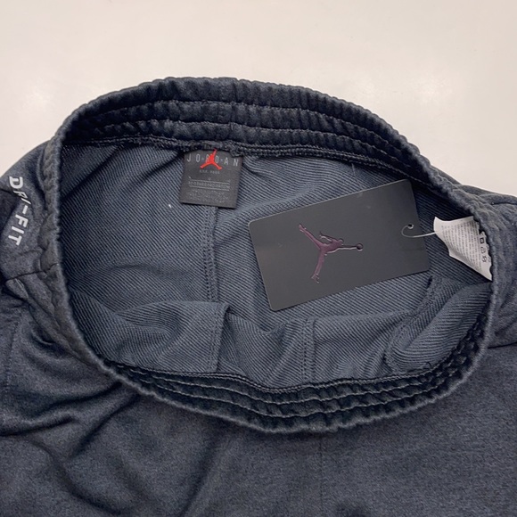 Air Jordan Kids joggers Bottom - Picture 4 of 9